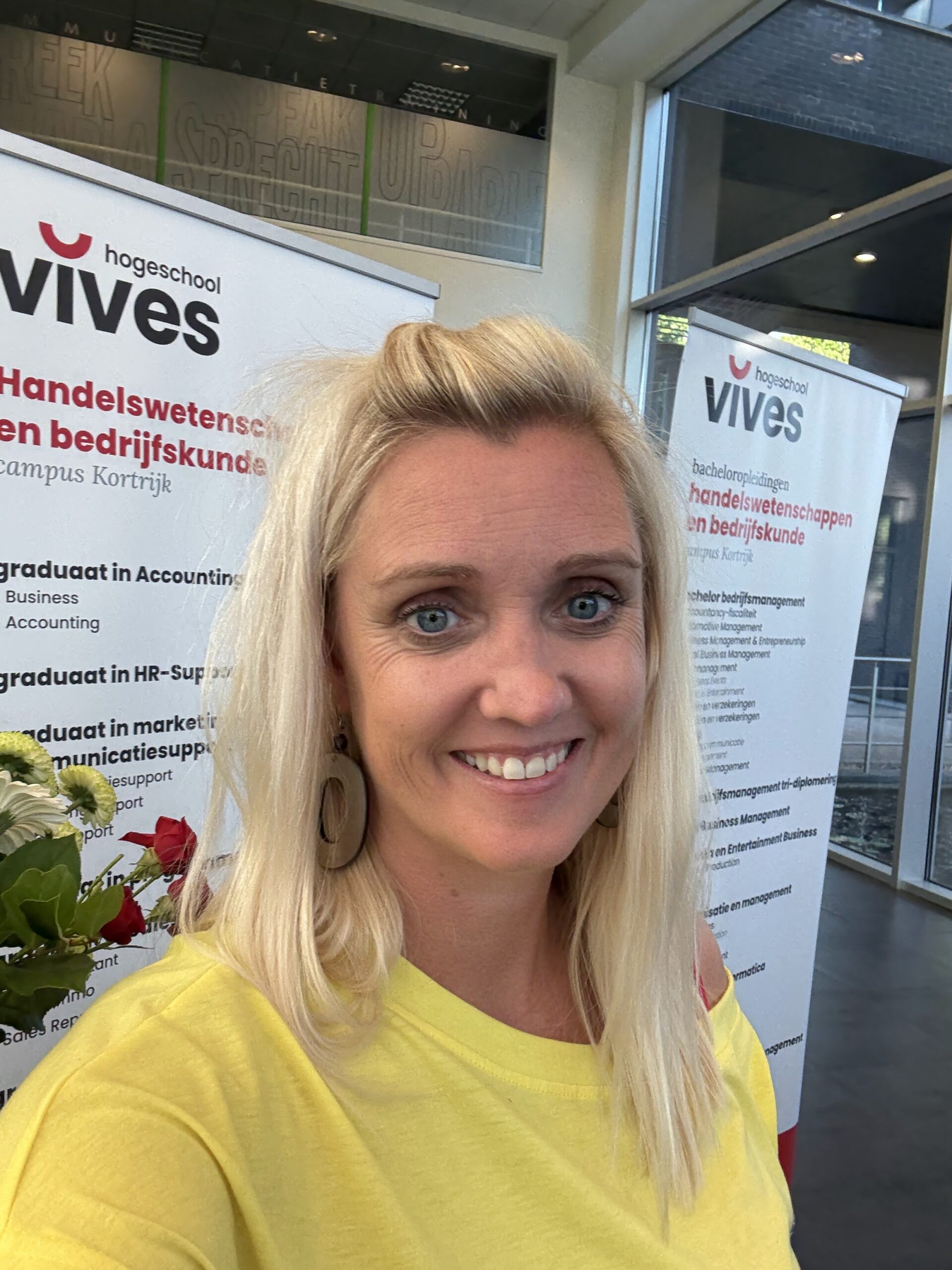 Sarah Vullers at a VIVES University of Applied Sciences event in Kortrijk – lecturer in Marketing and Consumer Behaviour Sarah Vullers at a VIVES University of Applied Sciences event in Kortrijk – lecturer in Marketing and Consumer Behaviour